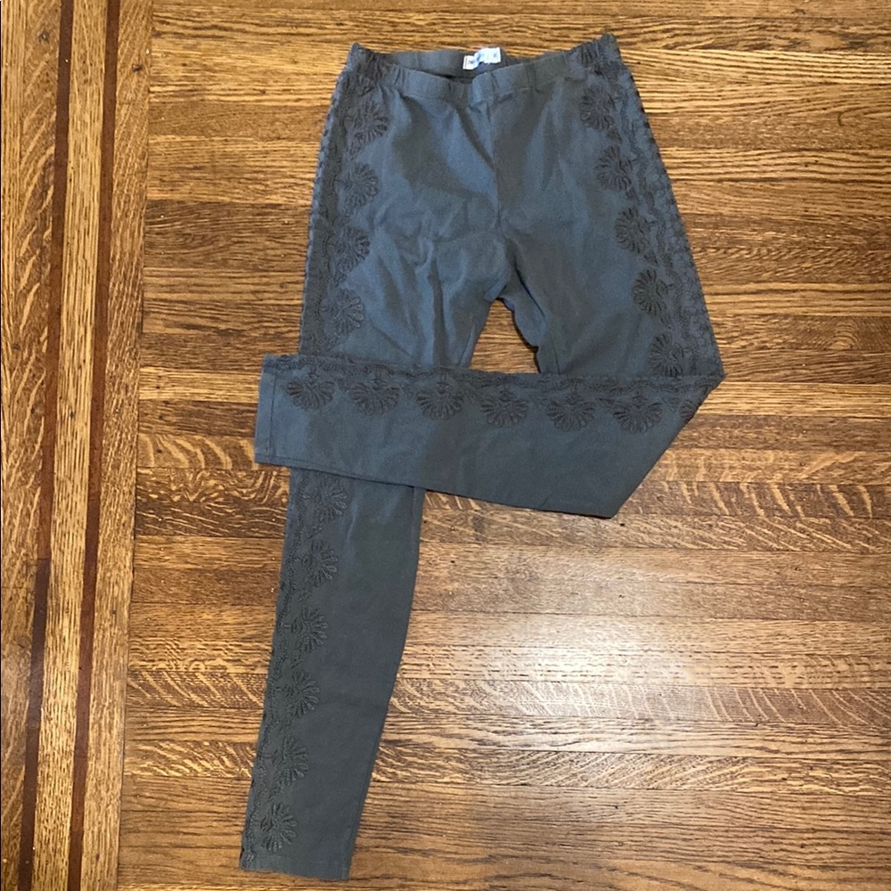 Johnny Was Gray Embroidered Leggings